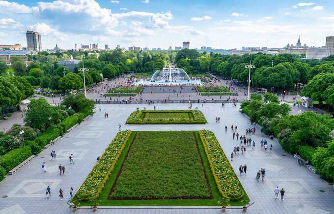 Парк Горького снова закрыли после возобновления работы