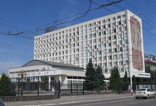 Просвещение под копирку: в Саратове повторяют бюджетный тендер с теми же цифрами и тем же победителем