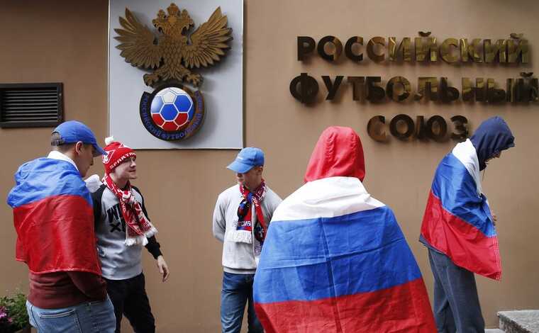 Российские футбольные клубы требуют от болельщиков дистанцироваться от неформальных сообществ