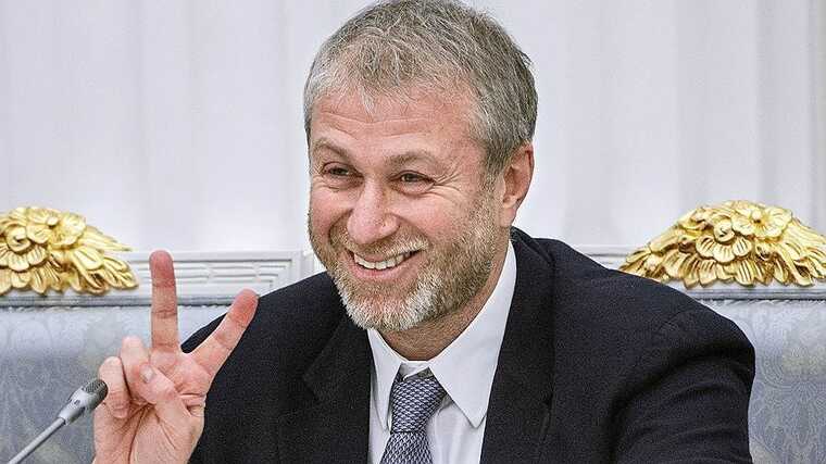 Под санкциями и под прицелом: Роман Абрамович выводит «Евраз» из-под иностранного контроля в Россию