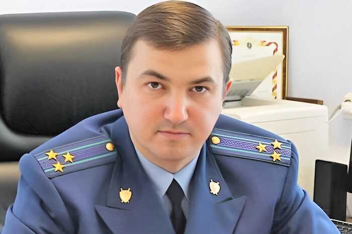 Бывшего прокурора этапировали из зоны СВО в Москву по уголовному делу